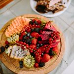 Mesa de brunch para um evento familiar