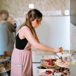 Catering para evento formativo com decoração personalizada